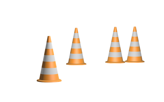 SSD購入前のチェックリストと注意を促す標識のイメージ