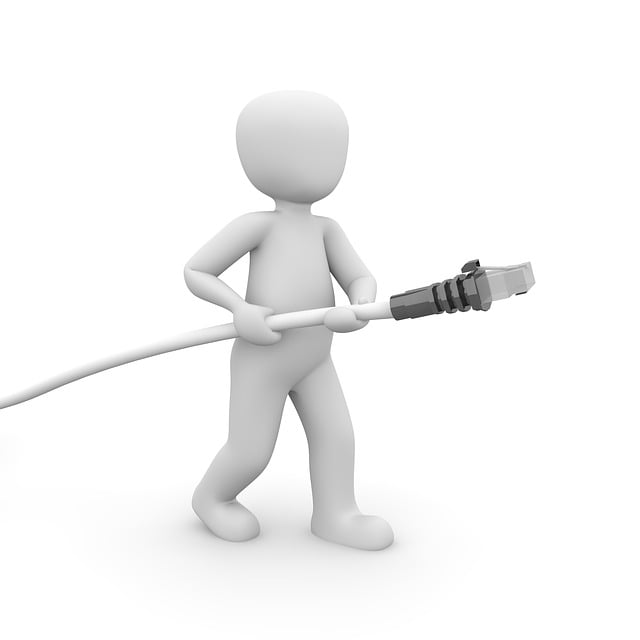 電源タップの正しい使い方を示すイラスト、ホコリ除去やコード整理の様子