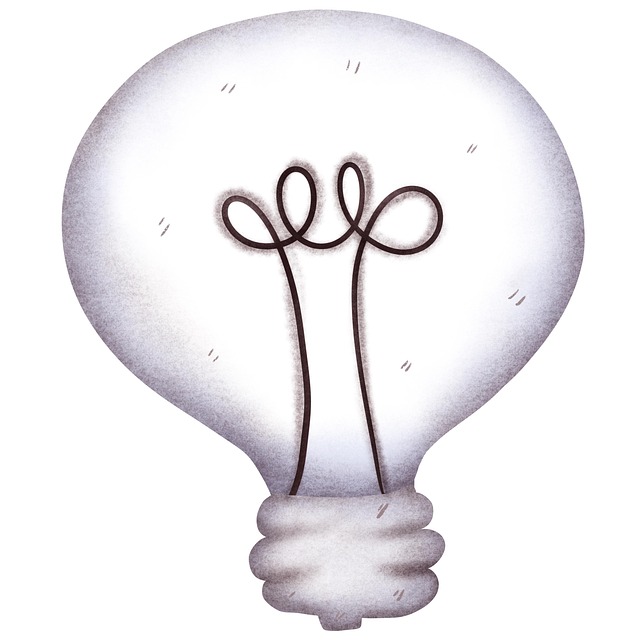 ランタンスタンドに吊るされた複数のランタンがキャンプサイトを明るく照らす様子