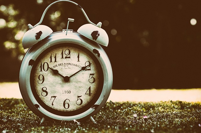 置き時計の機能ボタンやディスプレイ表示