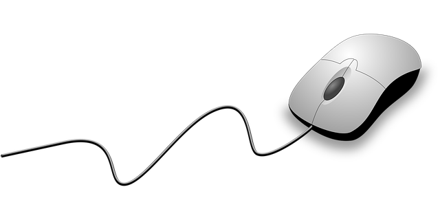 EMS機器を正しく使用している女性とメンテナンス用品