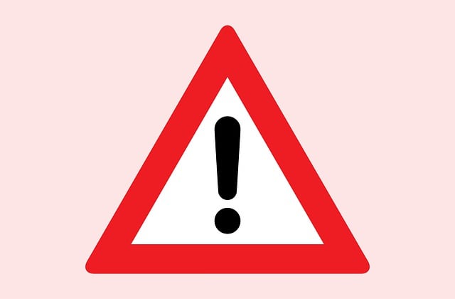 家庭用光美容器の注意点を示す警告マークのイメージ